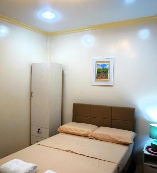 غرفة ديلوكس, Intoy S Place