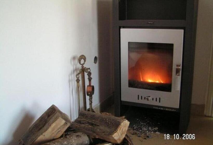 Хижина, Helesfa Vendégház