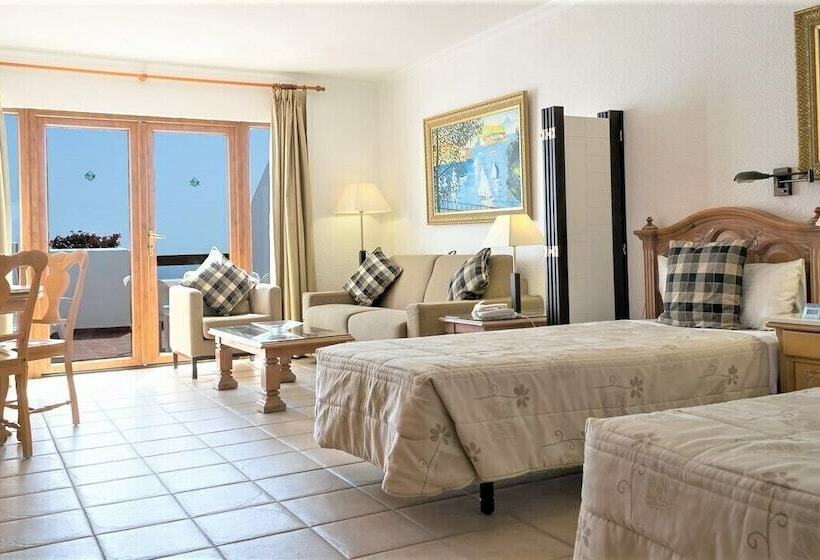 스탠다드 스튜디오, Beverly Hills Suites   Excel Hotels & Resorts