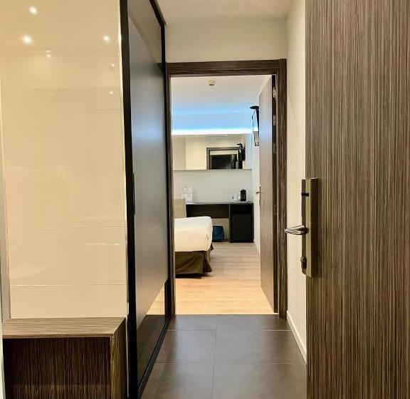 Habitación Ejecutiva, Hellosky Air Rooms Madrid