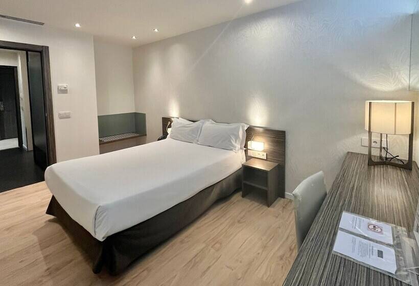 Habitación Ejecutiva, Hellosky Air Rooms Madrid