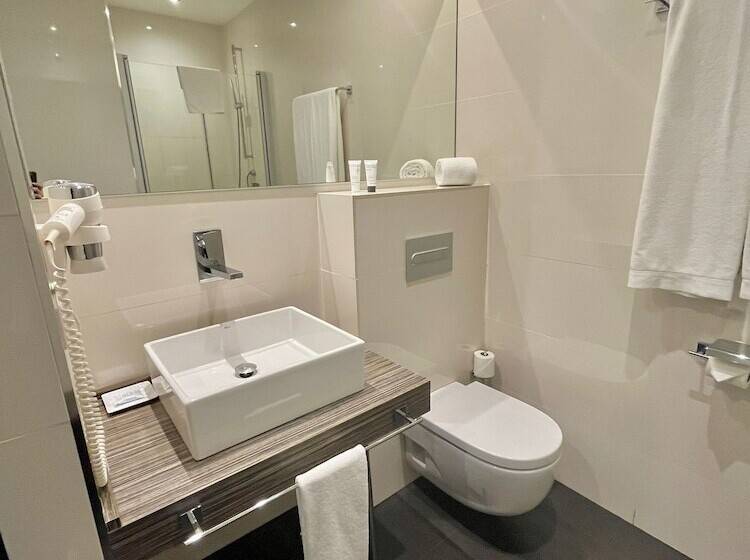 Habitación Ejecutiva, Hellosky Air Rooms Madrid