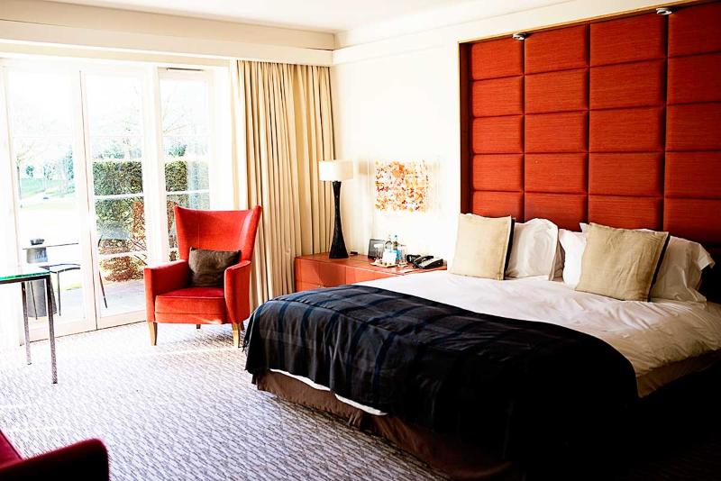 Deluxe Room King Size Bed, The Grove