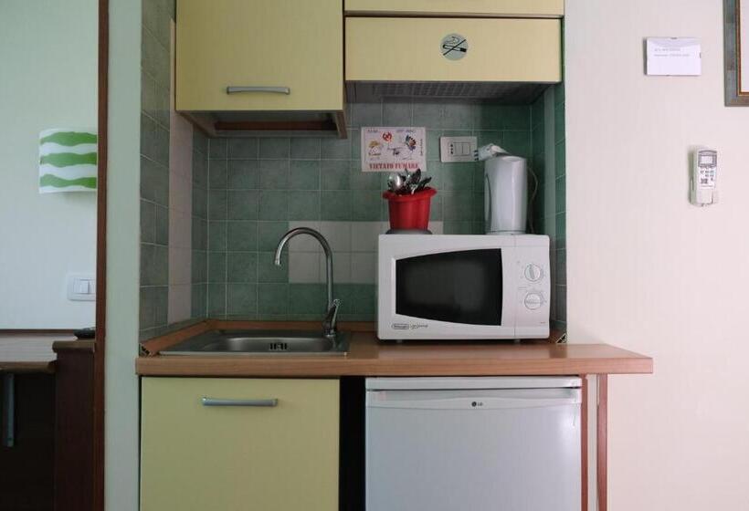 Quarto Triplo Estandar, B&b La Porta