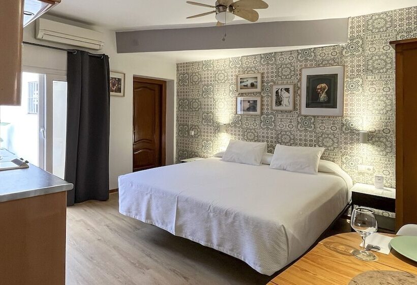 Студия Стандарт, Beatriz Charming Hostal