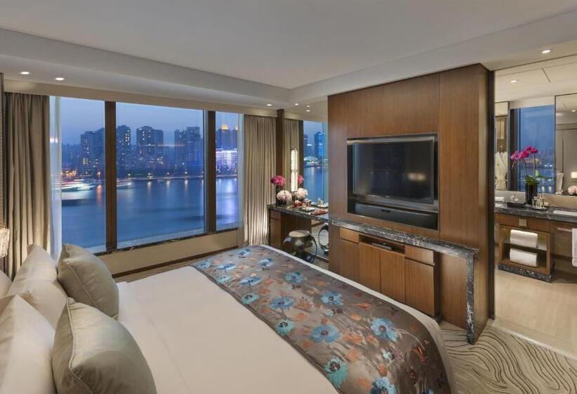 سوئیت پریمیوم, Mandarin Oriental Pudong, Shanghai