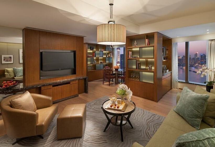 سوئیت با چشم‌انداز رودخانه, Mandarin Oriental Pudong, Shanghai