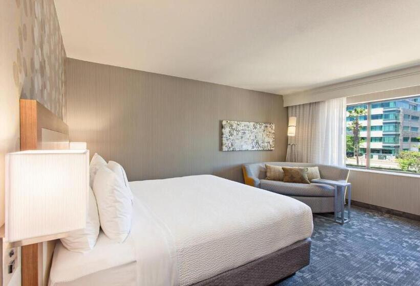 스탠다드 룸 킹사이즈 침대, Courtyard San Diego Central