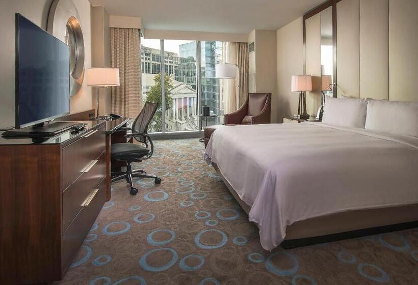 장애인을 위한 킹사이즈 침대 스탠다드 룸, Marriott Marquis Washington, Dc