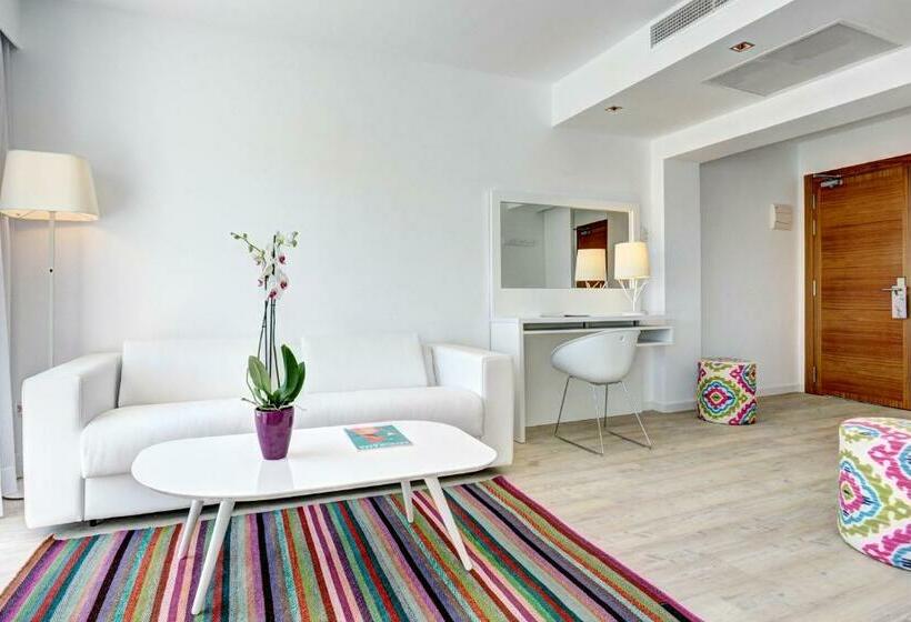 سوئیت جونیور پریمیوم, Grupotel Ibiza Beach Resort - Adults Only