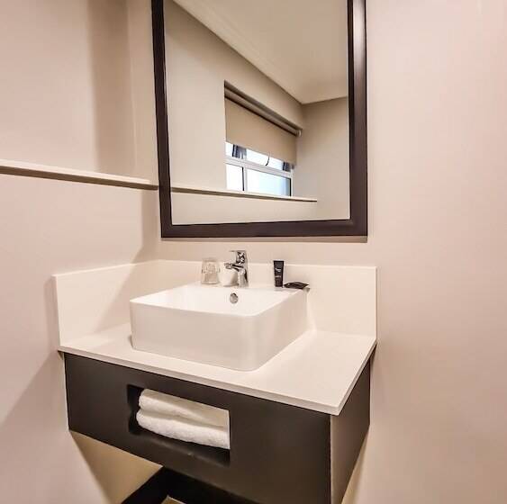 اتاق لوکس, Belaire Suites
