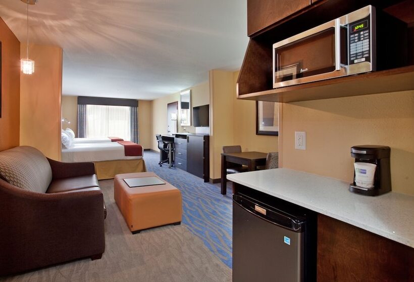 Люкс, Holiday Inn Express & Suites St Louis Airport, An Ihg
