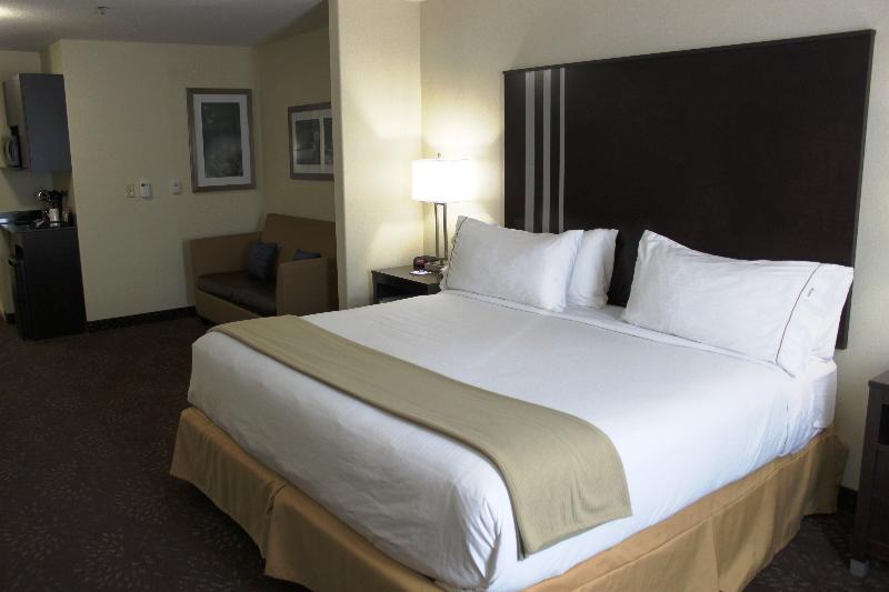 Президентский Люкс, Holiday Inn Express Yorkton East, An Ihg