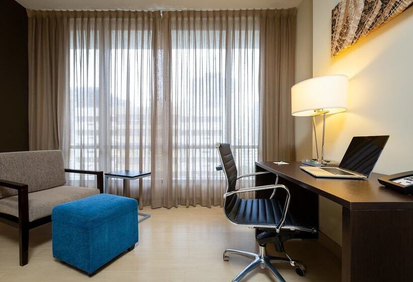Номер Стандарт, Holiday Inn Panama Distrito Financiero, An Ihg