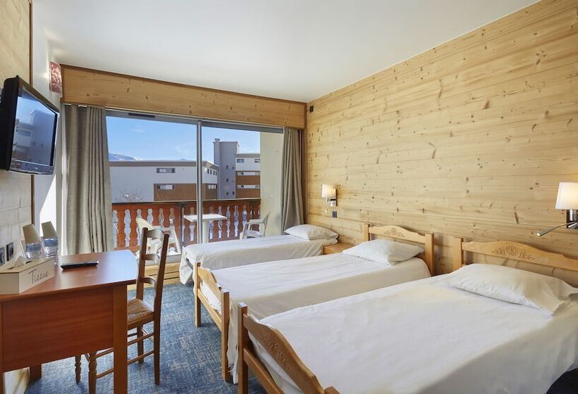 Номер Стандарт Трехместный, Hôtel Eliova Le Chaix