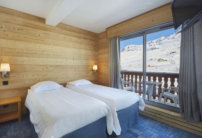Четырехместный Номер Стандарт, Hôtel Eliova Le Chaix