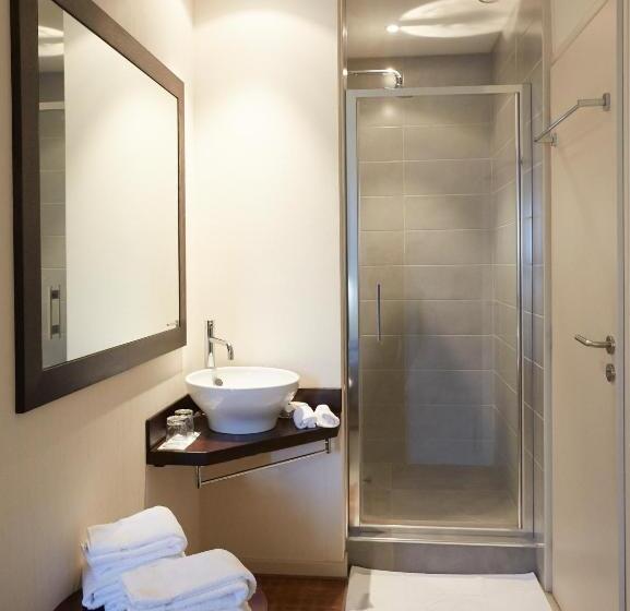 Семейный Номер, The Originals Boutique, Hôtel De La Paix, Beaune