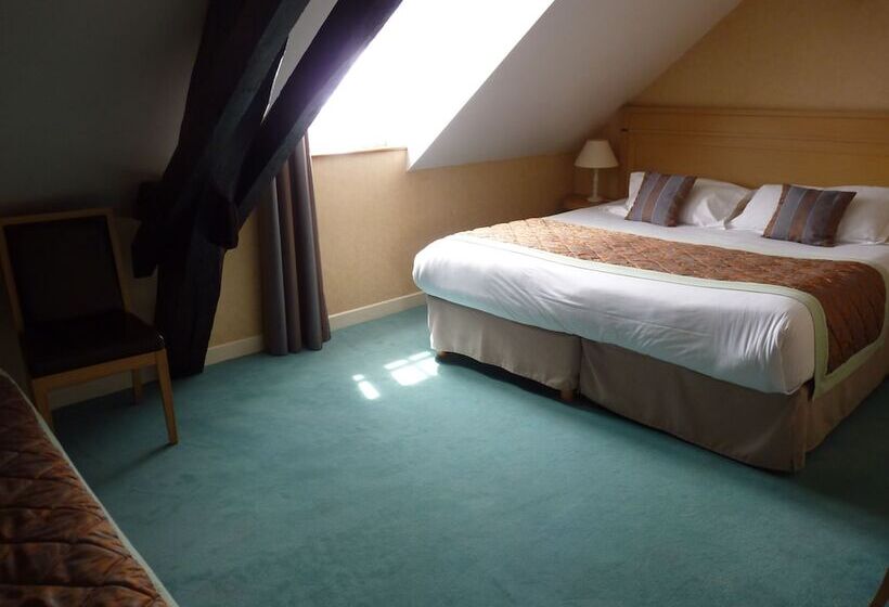 Трехместный Номер Superior, The Originals Boutique, Hôtel De La Paix, Beaune