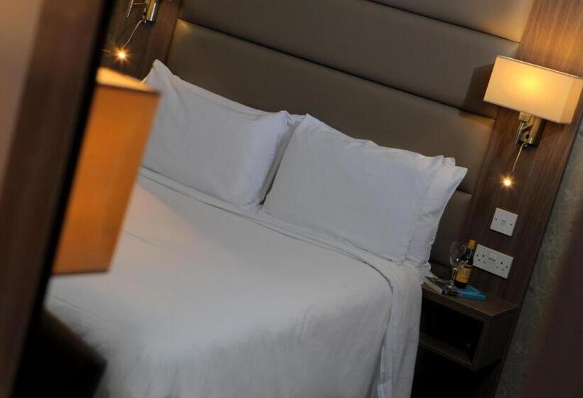 Номер Стандарт, Best Western Pontypool Metro