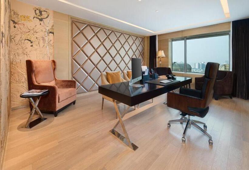 스위트, Crowne Plaza Shanghai Noah Square, An Ihg