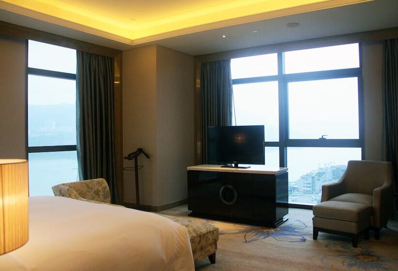 سوییت لوکس, Doubletree By Hilton Chongqing Wanzhou