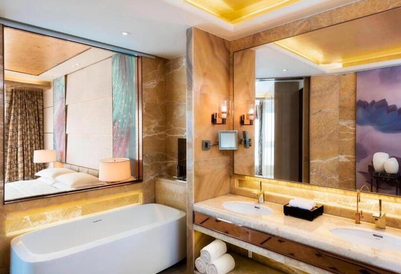 اتاق استاندارد با تخت بزرگ, Sheraton Huzhou Taihu Lake Hot Spring Resort & Spa