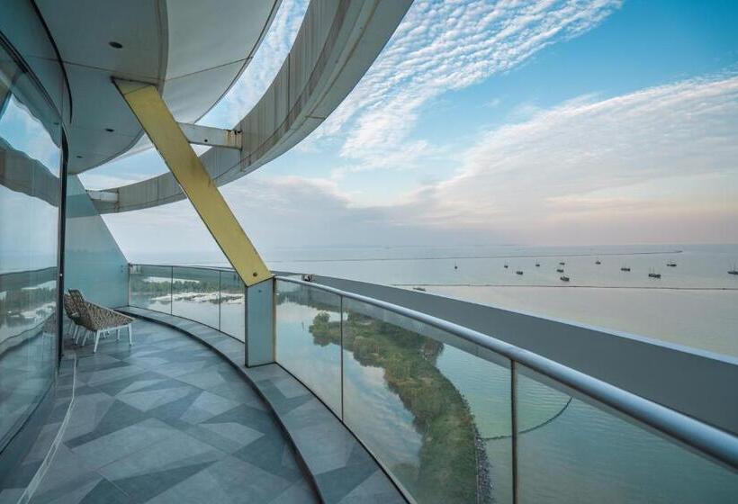 اتاق استاندارد با چشم‌انداز دریاچه, Sheraton Huzhou Taihu Lake Hot Spring Resort & Spa