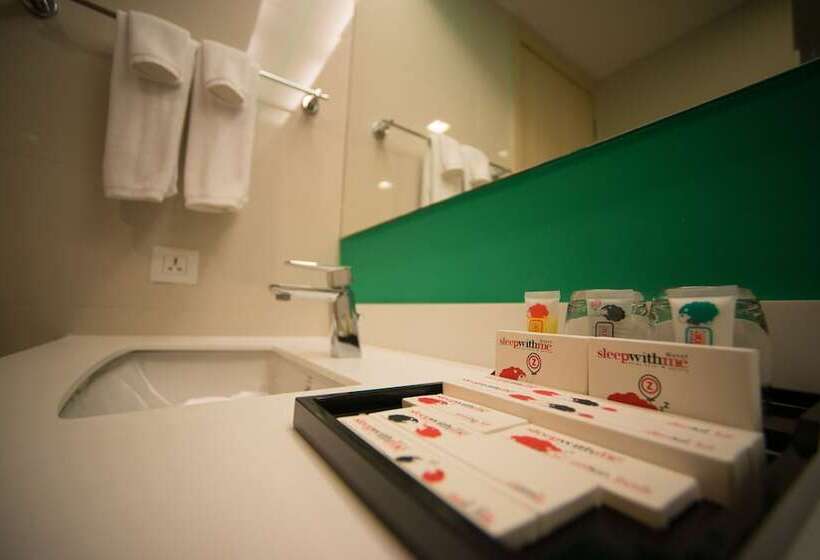 디럭스 자쿠지룸, Sleep With Me Hotel Design Hotel @ Patong