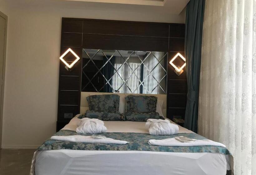 Family Suite, Venus