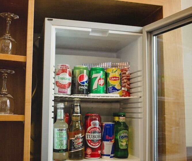 Quarto Familiar, Volley Hotel İzmir