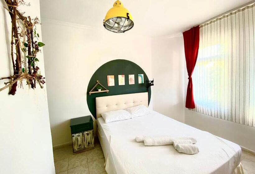 Quarto Familiar Vista Montanha, Lena Boutique Otel