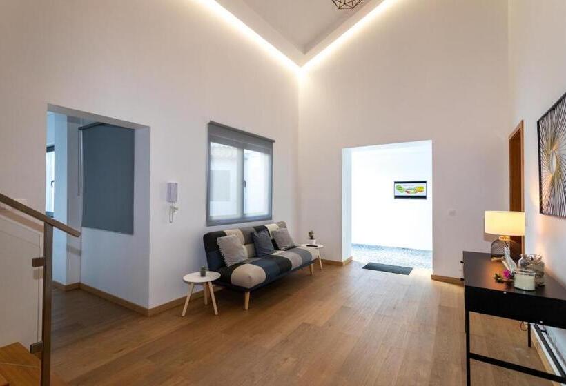 Quarto Estandar com Terraço, Carvão Pdl Inn