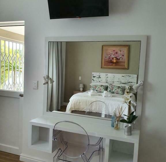 Номер Deluxe, Plett57   Self Catering   Room No2