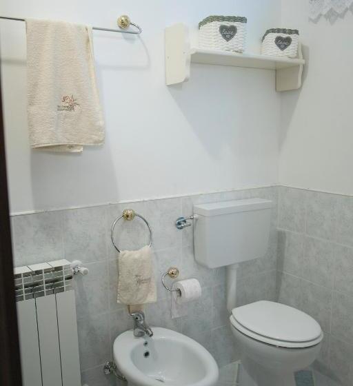 اتاق استاندارد چهار تخته, B&b Nonna Bi