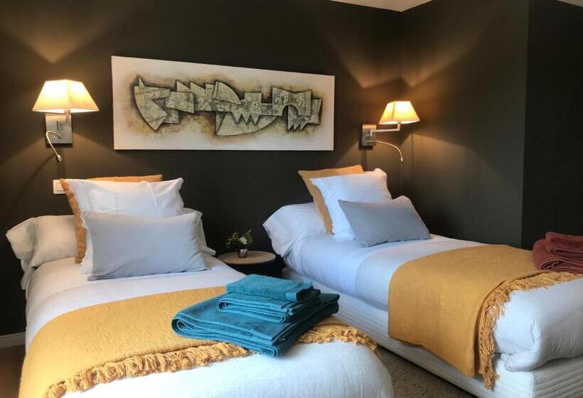 Deluxe room with river view, La Maison Blanche De Martué