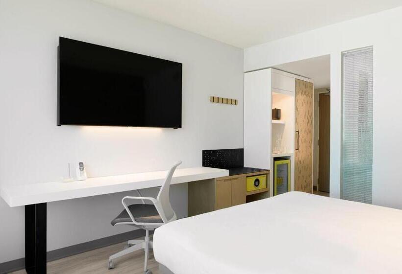 Büyük Çift Kişilik Yataklı Delüks Oda, Astra Hotel, Seattle, A Tribute Portfolio Hotel By Marriott   No Resort Fees