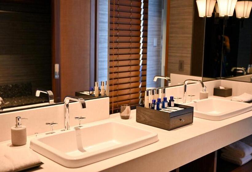 로얄 스위트, Ryukyu Hotel & Resort Nashiro Beach