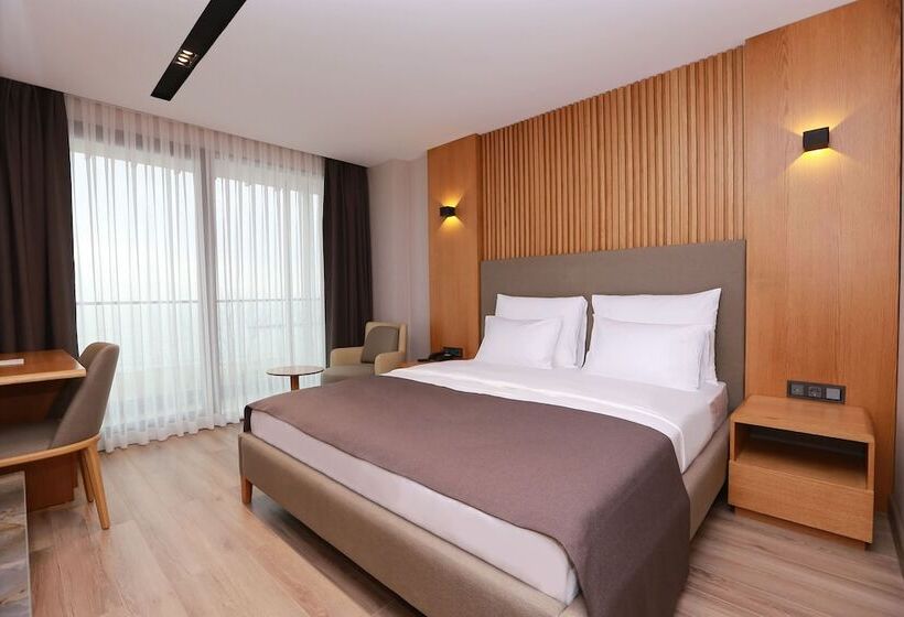 패밀리 룸, Pikola Otel
