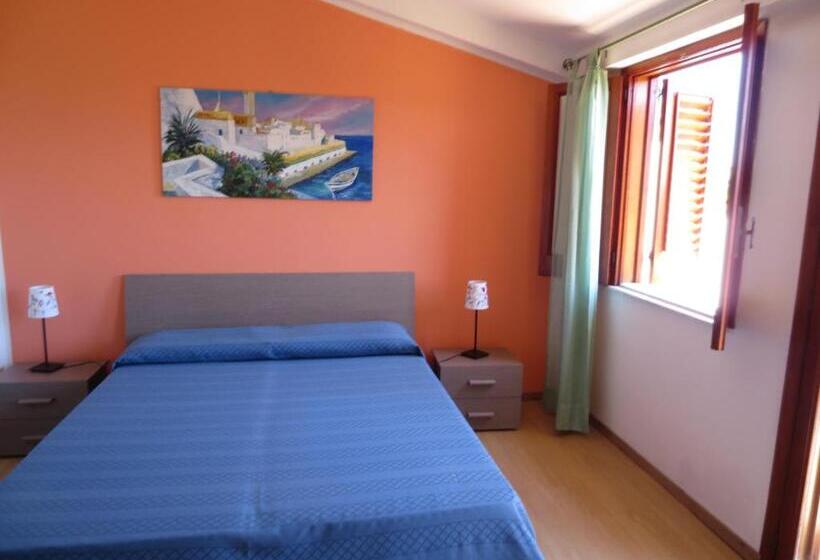 سوئیت با بالکن, Testa Di Monaco   Basic Beach Accommodations