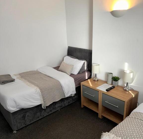 Quarto Triplo Estandar, Lincoln City Centre Rooms P&s