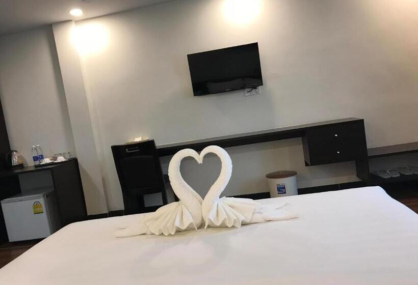 Номер Deluxe Кровать Кинг, Apple Hotel Two   Near Phnom Penh Airport