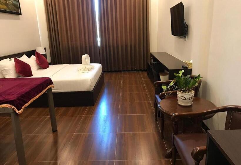 キングサイズベッドのスーペリアルーム, Apple Hotel Two   Near Phnom Penh Airport