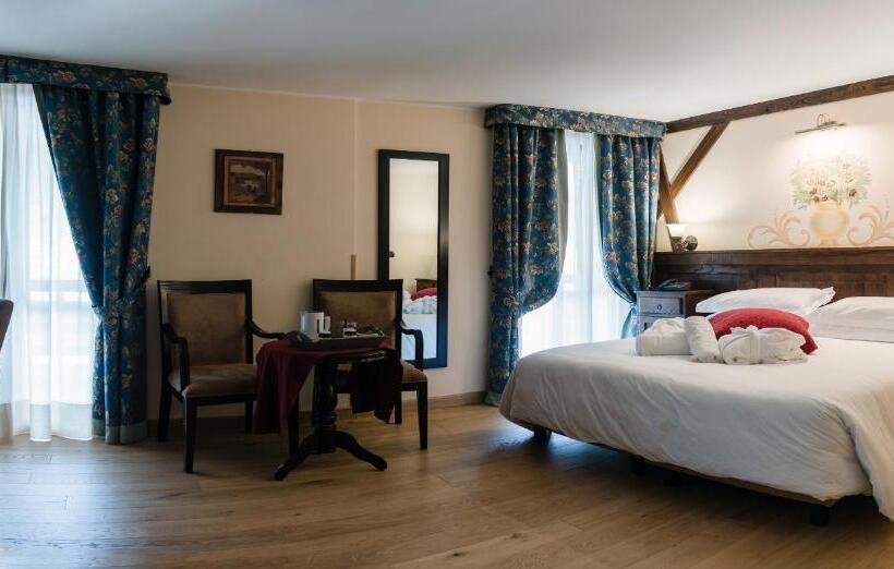Трехместный Номер Премиум, Chalet Du Lys Hotel & Spa