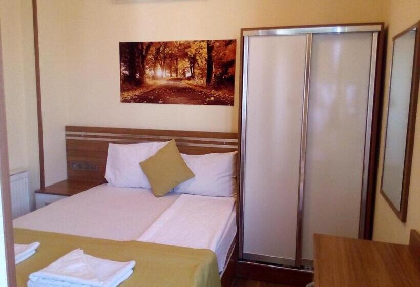 اتاق ساده سه‌ نفره, Olimpiyat Hotel Izmir