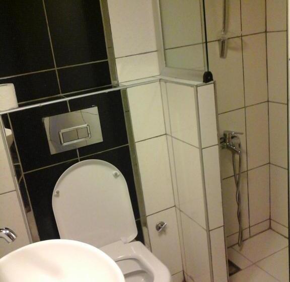 اتاق استاندارد چهار تخته, Olimpiyat Hotel Izmir