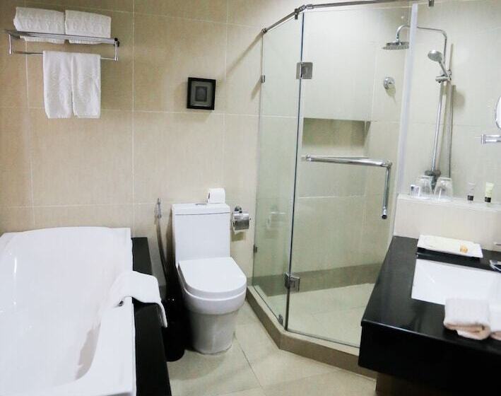 디럭스 룸, The Lake Hotel Tagaytay