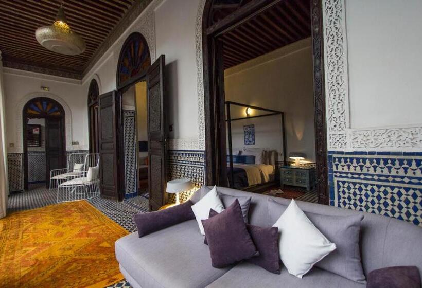 سوییت لوکس, Riad Braya