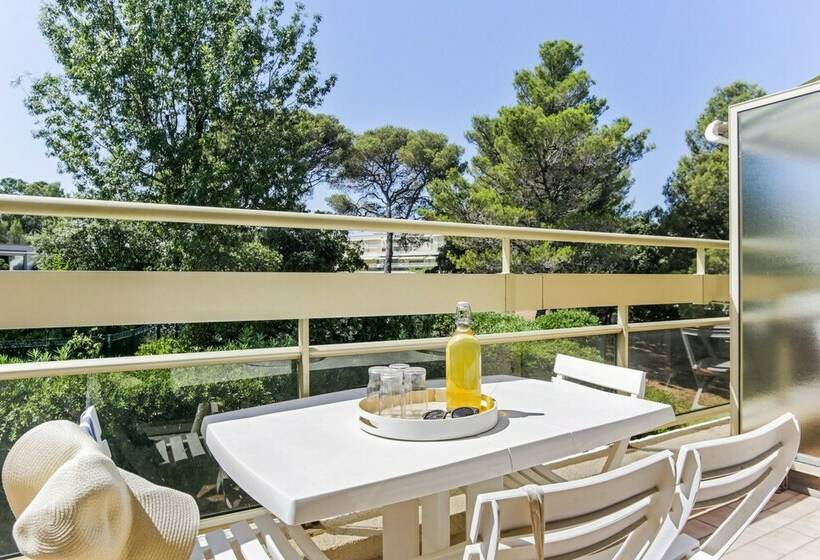 Студио Стандарт Вид на Сад, Résidence Pierre & Vacances La Corniche D Or
