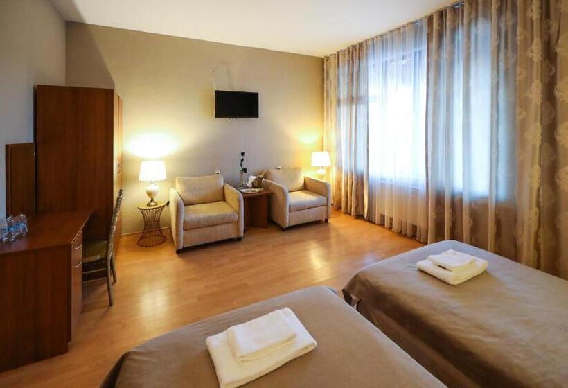 Quarto Estandar com Sacada, Complex Baroto