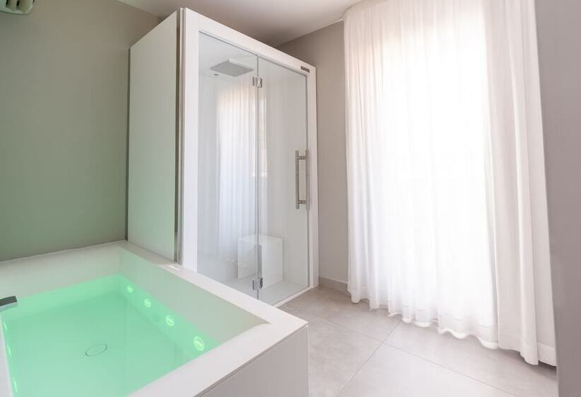 디럭스 룸, Gg8 Hotel & Suite Spa